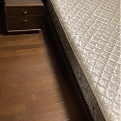 シングルベッド、マットレスあり