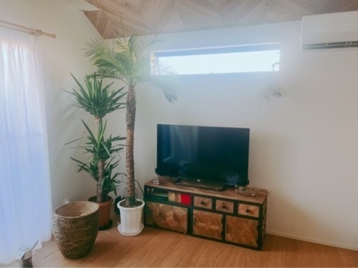 ハンドメイド　テレビ台　横幅136㎝大型サイズ　寄木