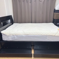 ダブルベッド