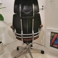 ヒューマンスケール フリーダム チェアの画像