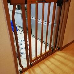 【お話中】木目調ベビーゲート