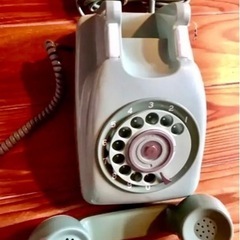 売り切れました、ありがとうございました‼️ ダイアル式　緑電話機　アンティークの画像