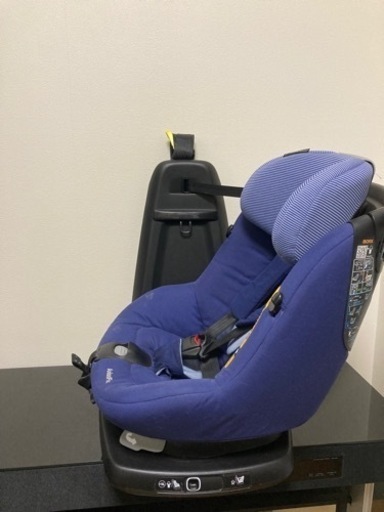マキシコシ　アクシスフィックス　チャイルドシート回転式