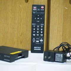 東芝 ﾌﾞﾗｳﾝ管ﾃﾚﾋﾞ(15ｲﾝﾁ)[15ZR7]とBUFFALO ﾃﾞｼﾞﾀﾙﾁｭｰﾅｰ[DTV-S110]のセットの画像