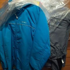 ◎お譲り先決まりました◎スキーウェア 140センチ