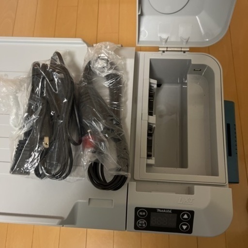 マキタ充電式保冷温庫　未使用品