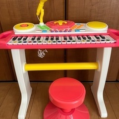 おもちゃ　ピアノの画像
