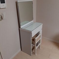ニトリ　一面ドレッサー×イスのセット