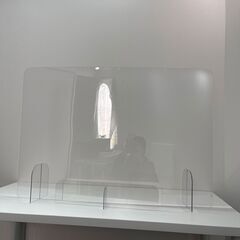 飛沫防止アクリルパーテーション差し上げます。
