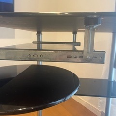 強化ガラス　パソコンデスクの画像