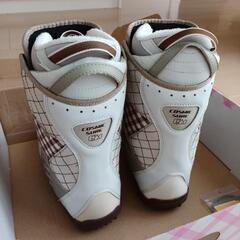 【２回使用のみ！】コスミックサーフ　COSMICSURF　スノーブーツ　スノーボード　ブーツ　Boaダイヤル式　25.0cmの画像