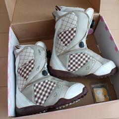 【２回使用のみ！】コスミックサーフ　COSMICSURF　スノーブーツ　スノーボード　ブーツ　Boaダイヤル式　25.0cmの画像