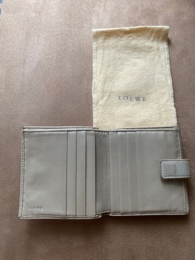 ロエベ LOEWE ベージュ ヌード 二つ折 財布 ミニマル ミニマリスト
