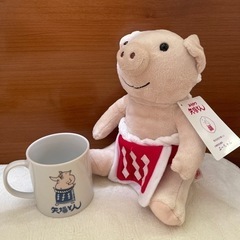 みそかつ矢場とん　ぶーちやんのぬいぐるみとマグカップ
