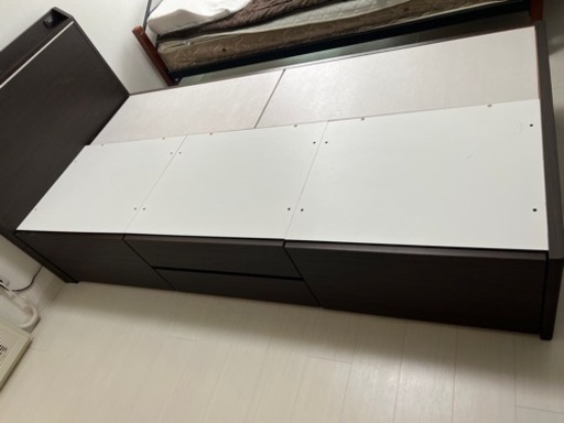 ニトリ　シングルベッドフレーム　収納付き
