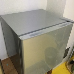 ワンドア小型冷蔵庫46L 動作良好