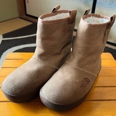 ザノースフェイススノーブーツキッズベージュカラー18センチ