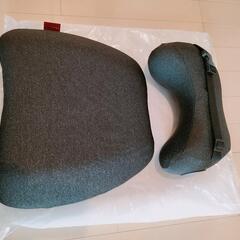 車用　腰枕/首枕　セットの画像