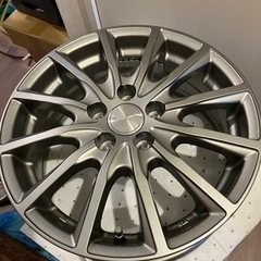 【お値下げしました】新品未使用　ホイール　4本セット