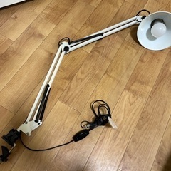 デスクライト 間接照明