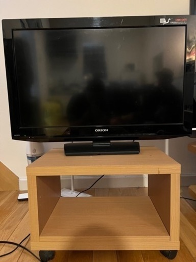 【引き取り者決定のため受付終了】32型液晶テレビとテレビ台セットで！値下げ交渉可能。コメントください！