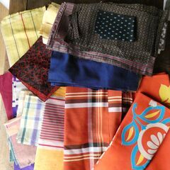 ☆布切れ　ハギレ　古布　無地・昭和レトロ柄　多数　