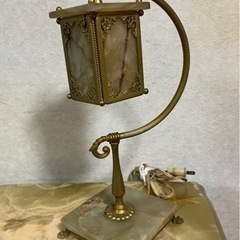 大理石テーブルランプ