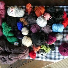 色とりどり　毛糸多数