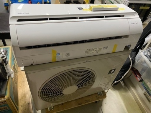お薦め品‼️分解洗浄済み‼️プラズマクラスター搭載‼️シャープエアコン10-12畳用2.8kW2021年