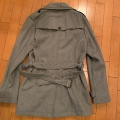 メンズ　トレンチコート　グレーの画像