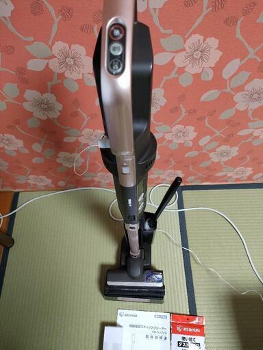 IRIS KIC-SLDCP6\nアイリスオーヤマ 極細軽量スティッククリーナー 2019年製　スタンド付きタイプ　使用頻度低い