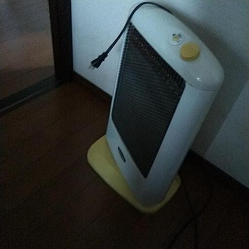 ハロゲンヒーターです。