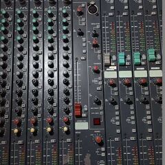  Soundcraft サウンドクラフト・サンクラ　SM12 大型ミキサー差し上げますの画像