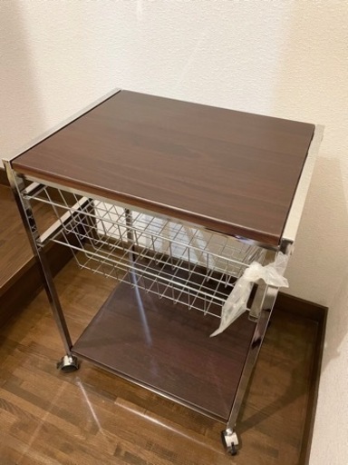 タイヤ付き 収納ラック