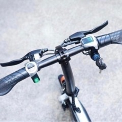 電動機能付き折りたたみ自転車の画像