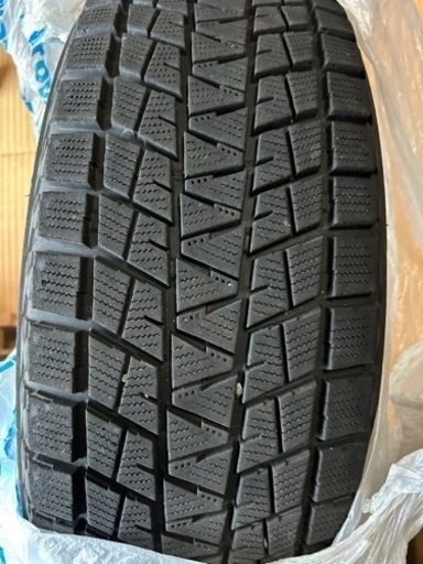 スタッドレスタイヤ　215/65R16 ヴォクシー