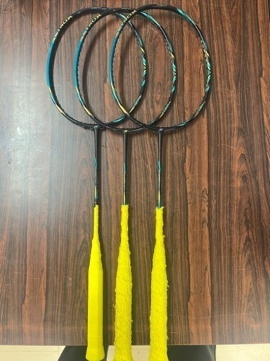アストロクス88s pro 4ug5 3本　ヨネックス　バドミントン
