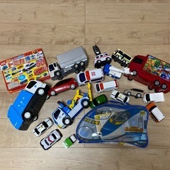 車好きなお子様へ  プラレールブロック　リモコン救急車等