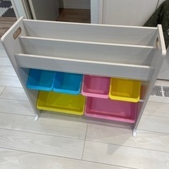おもちゃ箱　本棚　