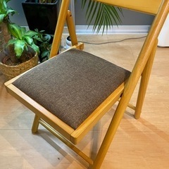 掲載②折りたたみチェアーの画像