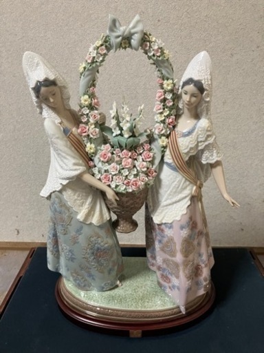 リヤドロ　 LLADRO 非常に繊細な花　ガラスケース付