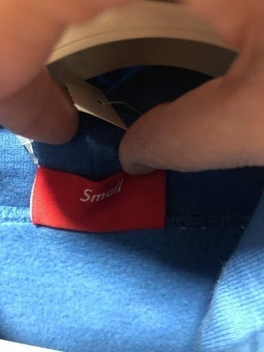 新品同様綺麗 Supreme シュプリーム 刺繍ロゴ パーカー