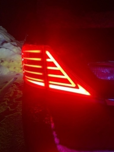 20アルファード ヴァレンティLEDテールランプ