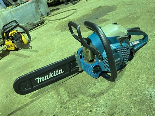 現物確認歓迎、初期不良やアフターケアも安心 整備済 低振動 マキタ 34.7cc チェーンソー MDE350 取説はメーカーHPで見れます