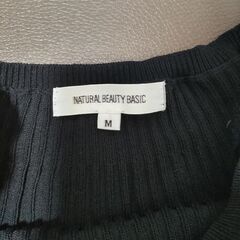 ナチュラルビューティーベーシック　リブニットの画像