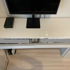 【11日まで限定あげます】IKEA BEST BURS ベストー ブルシュ デスク PCデスク ホワイトの画像