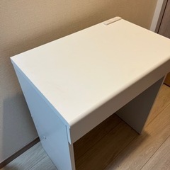 コンパクトデスク 引き出し・コンセント・棚付き
