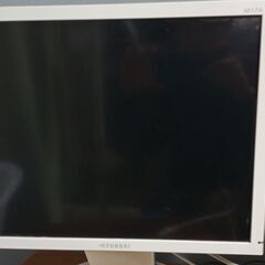 ジャンク品　PCモニタ 17インチスクウェア の画像