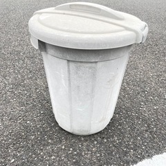 (引き取り決定)ゴミ箱