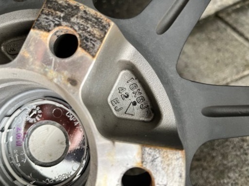 18インチ　8.0J アルミホイール　PCD114.3 5穴　+42 レオニス